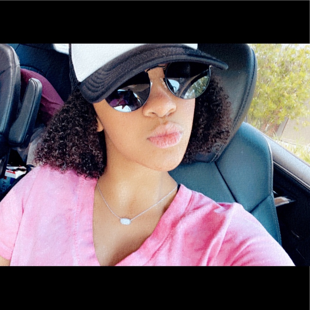 Meet your Posher, Alexis Kelly